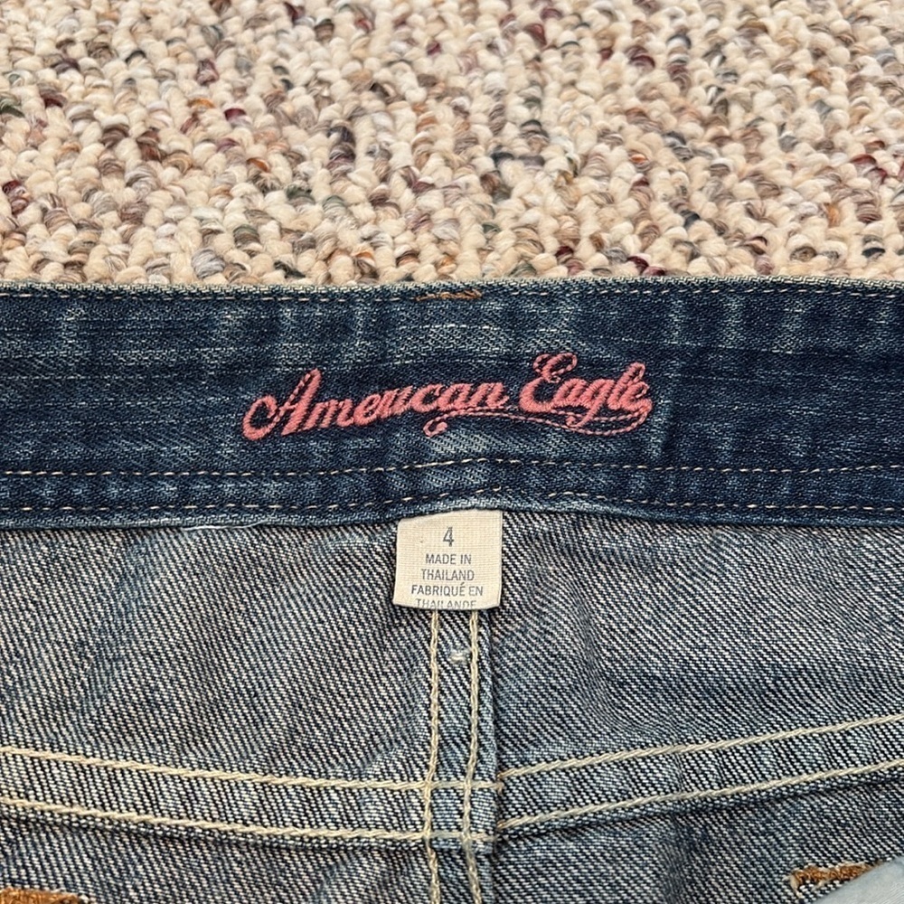 American Eagle Distressed Denim Mini Skirt. Size 4 - Picture 5 of 9